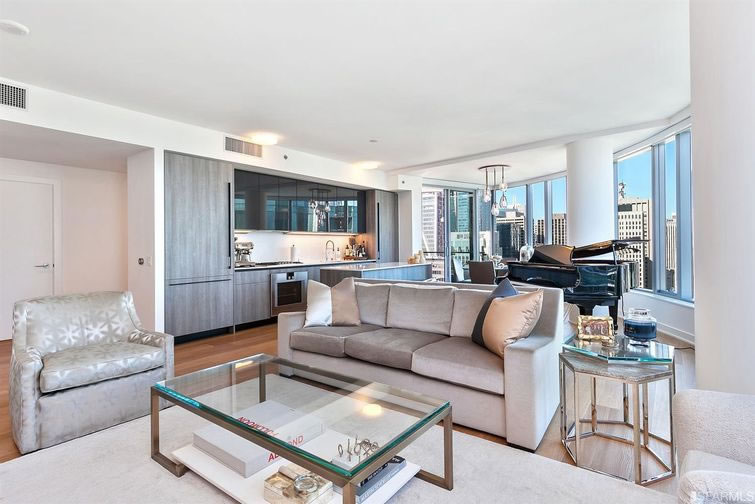 0a353 338 Main Street D35A Kitchen Reduced Rents and Pricing for a Prized View Condo