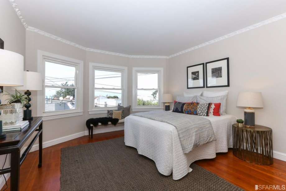 3c6d3 920x920 Manhattan real estate nearly twice the price of SF on this one metric