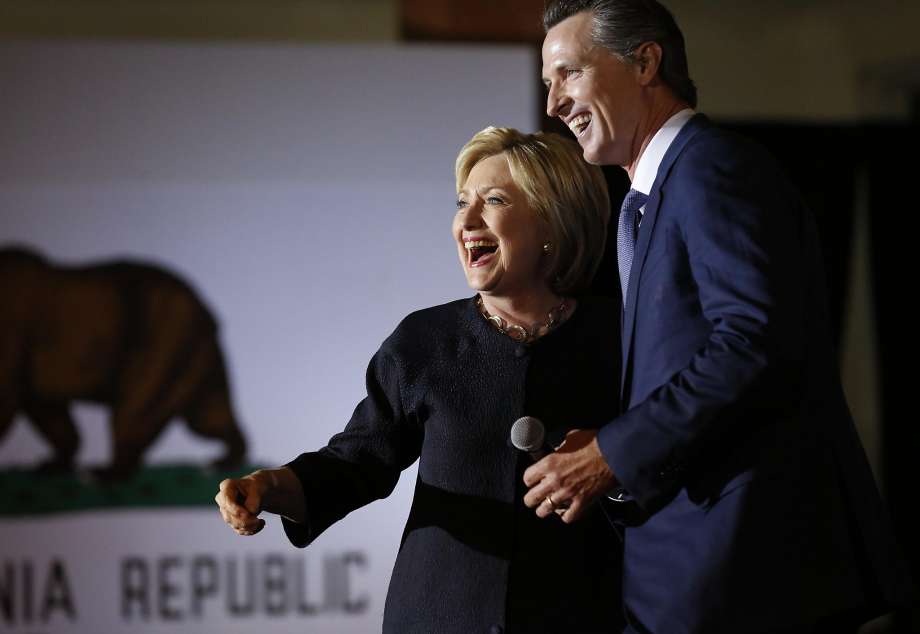 50a60 920x1240 Californians struggle for spotlight at Democrats big party