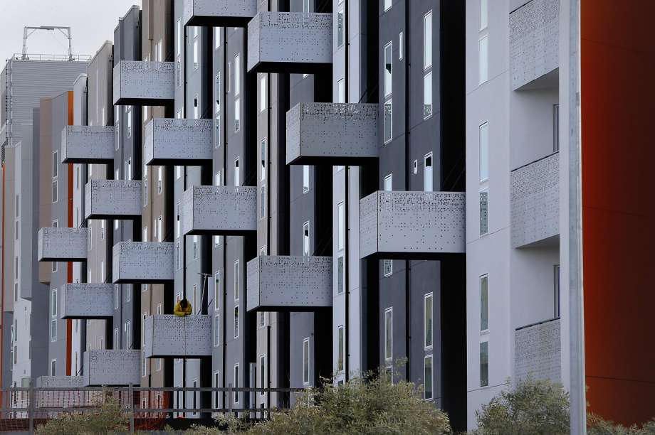 6f6b0 920x1240 Bay Area apartment owners lose pricing power