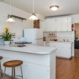 826b6 thumbs m2 Preserved San Francisco Victorian home, circa 1887, comes with $3107 rental apartment