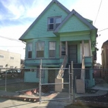 8b487 thumbs 1a With Oakland rents at all time high, what does your money get you?