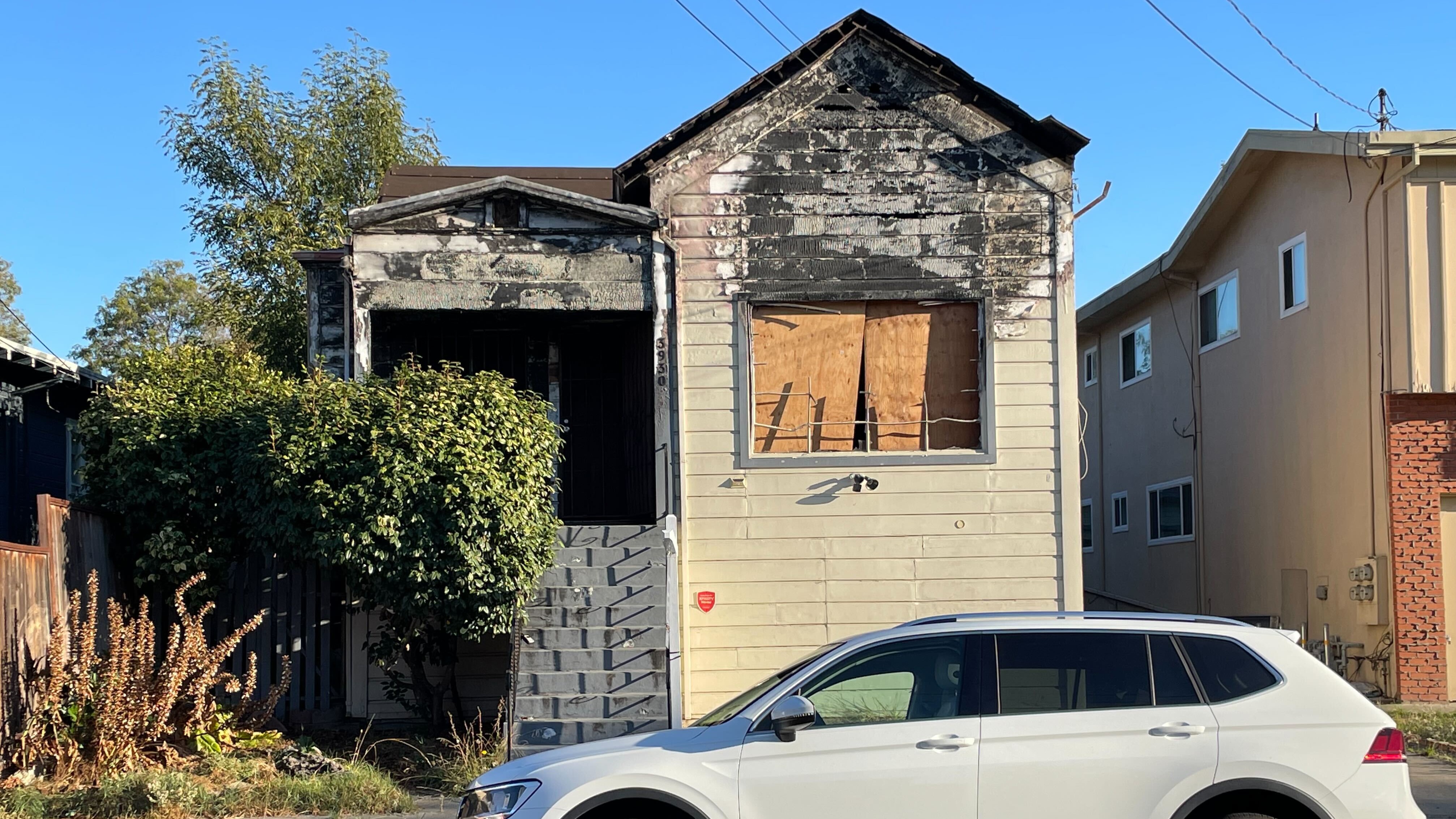 8cc37 1011 OaklandHome Housing Deconstructed Newsletter: Bay Area Housing Market Cooling Down, Burned Out House Listed for $765k, and SJ Offers RV Owners $500