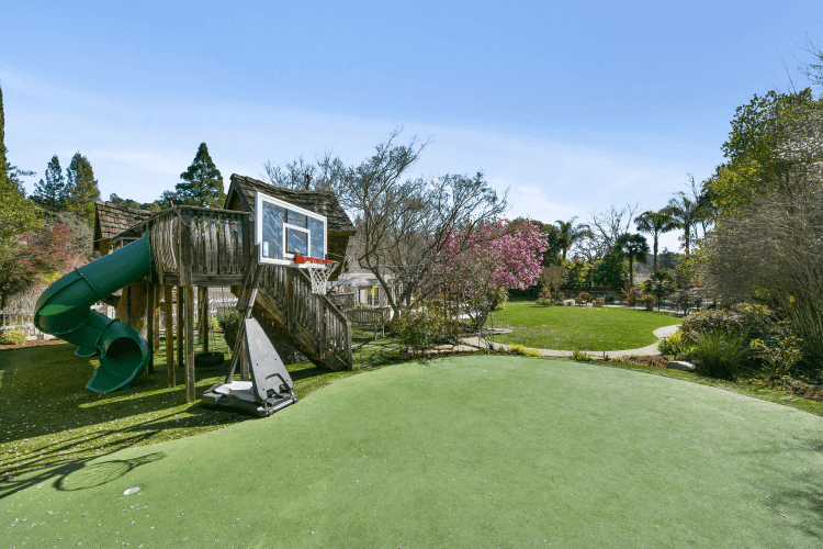 90528 buster posey sells lafayette property east bay realtors got him nearly 10 million custom treehouse included 5 Buster Posey Sells Lafayette Property, East Bay Realtors Get Him Nearly $10 Million — Custom Treehouse Included