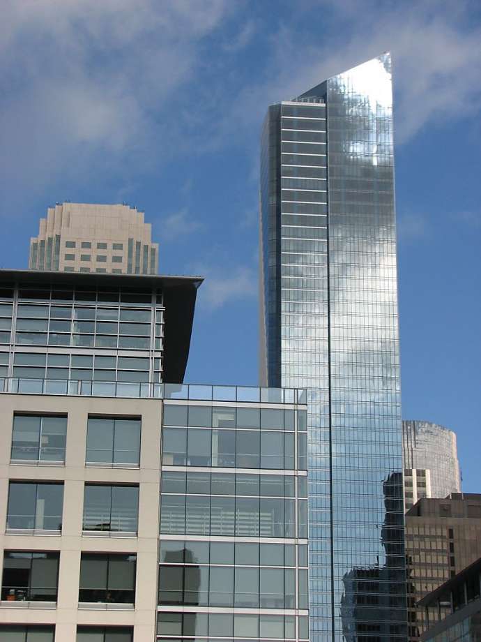 9ddac 920x920 SFs landmark tower for rich and famous is sinking and tilting