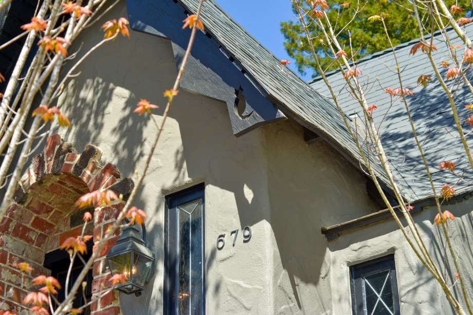 a417d 920x920 Berkeleys Harry Potter House is selling for $1.495 million