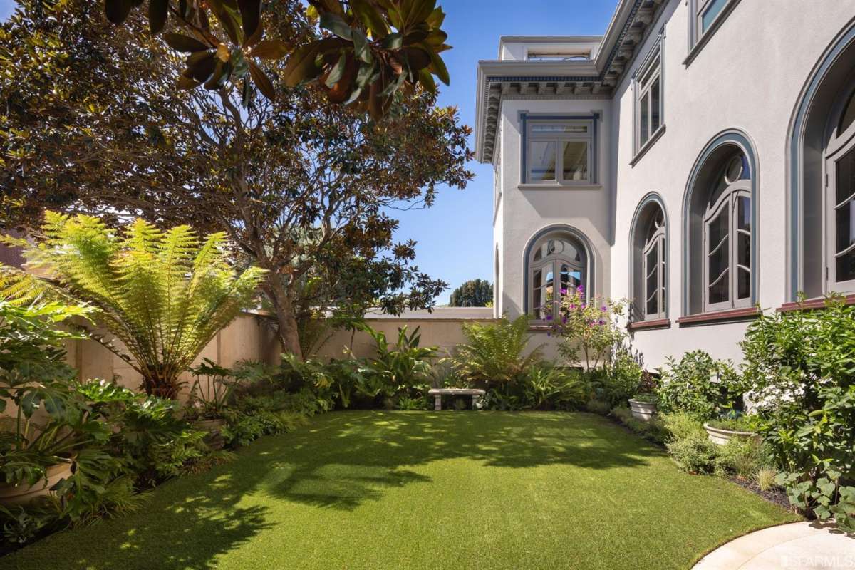 a4b59 1200x0 Living like a billionaire: The Bay Areas costliest real estate listings