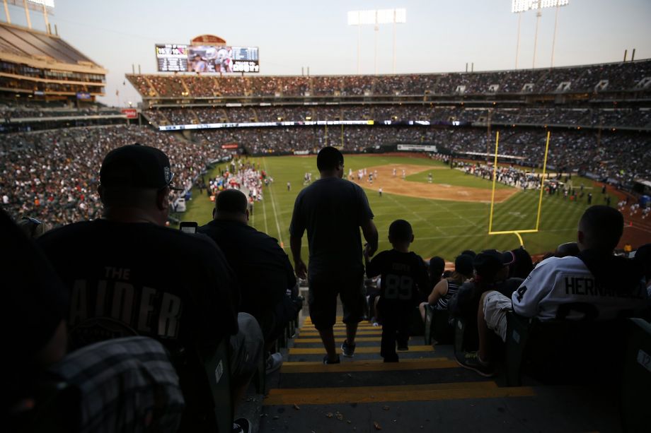 a6e1c 920x1240 Football could be finished at Oakland Coliseum