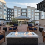 b1381 thumbs s5 Increasing number of SF apartments offering move in specials