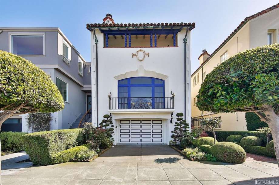 f66f6 920x920 Spanish Mediterranean with front row spot on SF Bay listed for $5.9 million